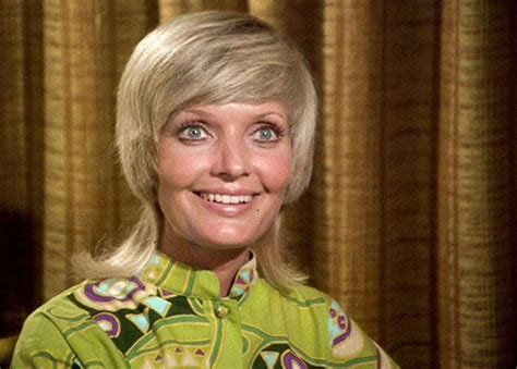 brady bunch mom florence henderson dies at 82 news