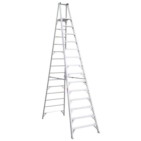 werner  ft reach aluminum platform step ladder   lb load