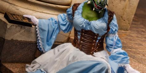 The Lusty Argonian Maid Cosplay From The Elder Scrolls