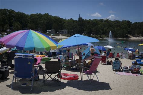 a midweek fourth of july doesn t slow shore crowds