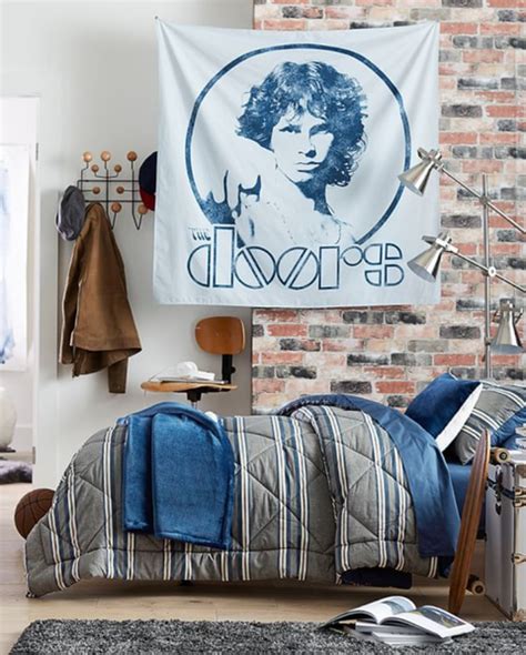 11 dorm room ideas for guys cool dorm room decor guys will love