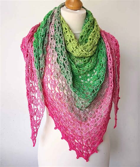 crochet triangle shawl  shells  pattern fragrant shawl