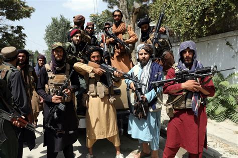 U S Evacuations From Afghanistan Face New Roadblocks As Taliban Co