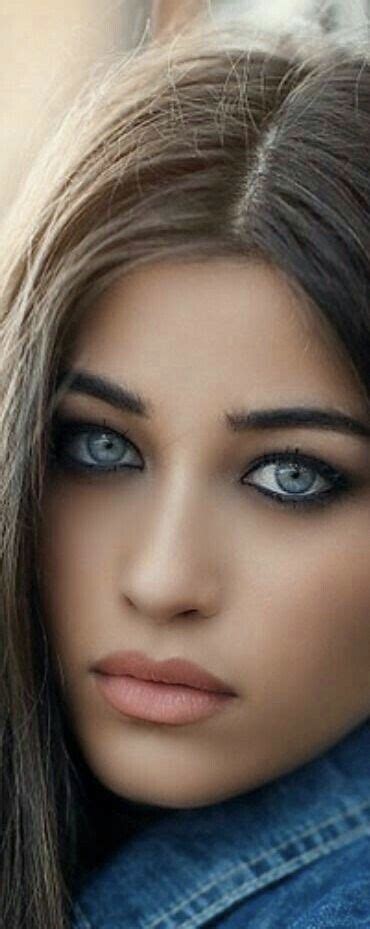 Stunning Eyes Beautiful Lips Gorgeous Girls Most Beautiful Women