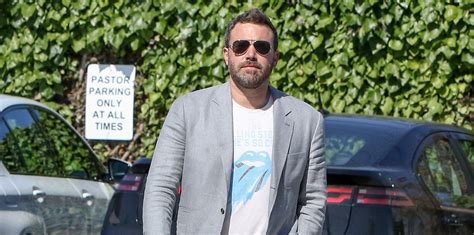 Did He Relapse Ben Affleck And Girlfriend Buy Booze In