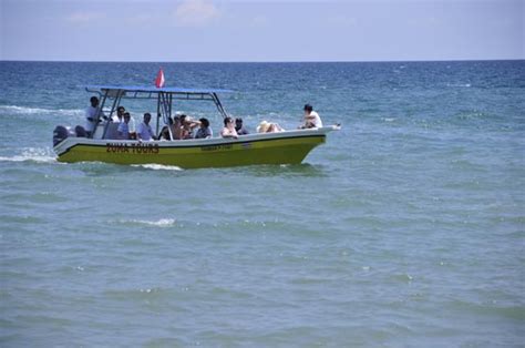 taxi boat between montezuma and jaco