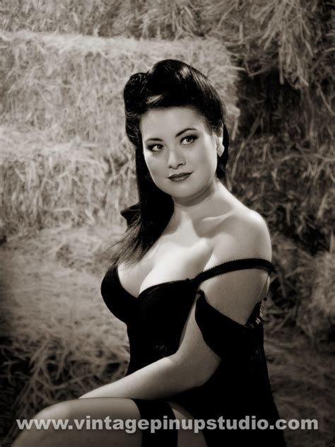 Vintage Pinup Photography