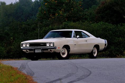 dodge hemi charger rt  white muscle classic usa