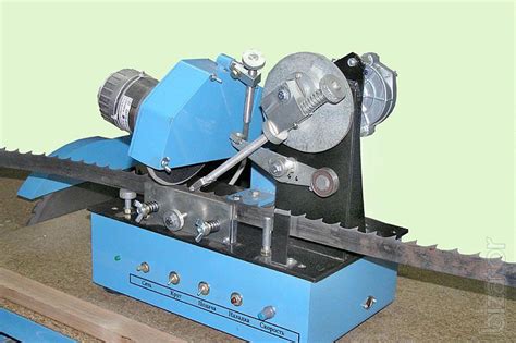 Machine For Sharpening Saws