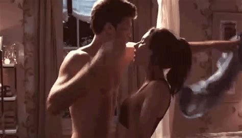 5 Sexy Ways To Up Your Foreplay Game And Totally Wow Him