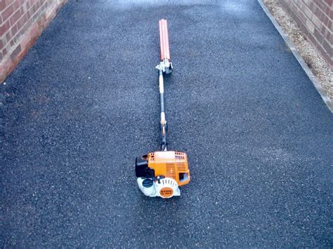 stihl hl  long reach hedge trimmer cutter    mint condition  thame