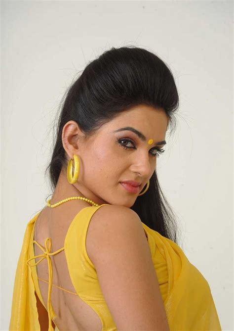 film actrez south indian film actress photos kavya singh sorry teacher movie spicy stills