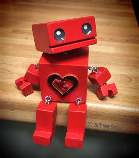 lovebot el pequeno robot de madera personalizacion