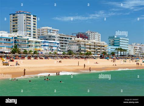 quarteira beach resort algarve portugal stockfotografie alamy