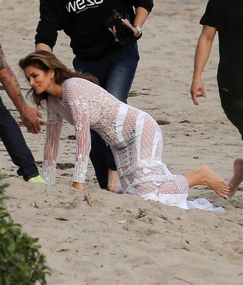 cindy crawford topless for photo shooting scandal planet