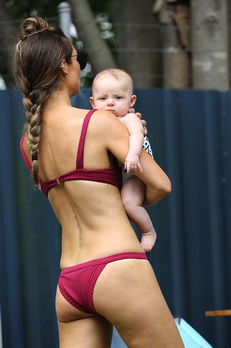 erin mcnaught tans while breast feeding at the pool daily mail online