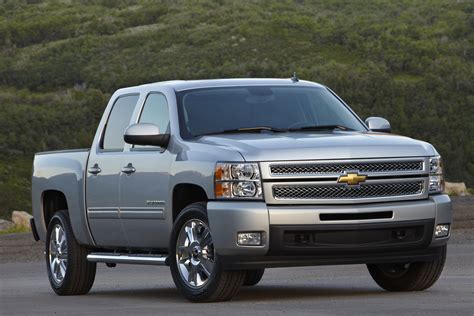 cylinder switch  delivers advantages  chevy silverado drivers  guaranty chevrolet orange