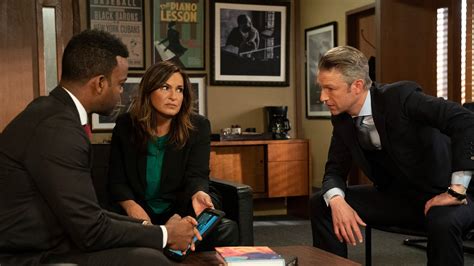 watch law and order special victims unit highlight benson and carisi