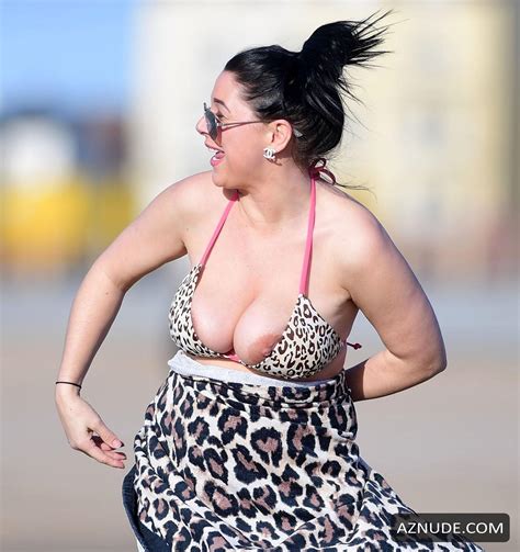 Simone Reed Flashes Her Boobs On The Beach In Benidorm 12 02 2018