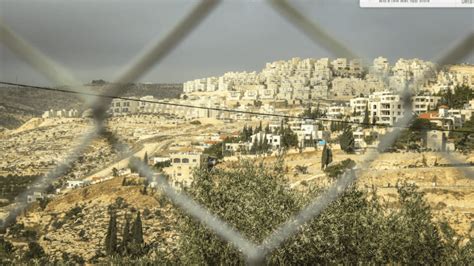 airbnb removes  listings  israeli settlements