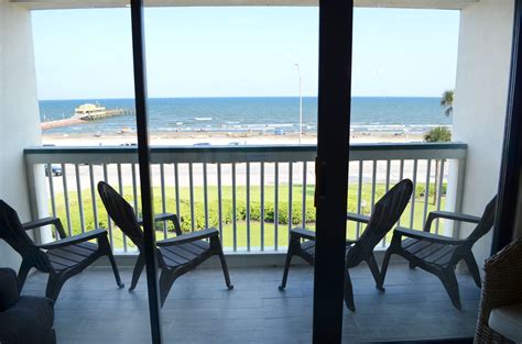 A Stay Above The Rest Cdm 351 In Galveston – A Stay Above The Rest