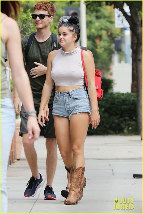 ariel winter bares some booty in her daisy duke shorts photo 3950808