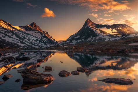 achtergronden natuur bergen sneeuw reflectie water noorwegen  wallpapermaniac