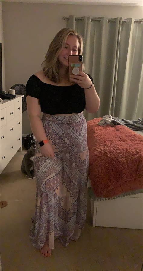 summergirl on twitter decided to dress cute and go out in the world 🤷