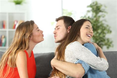 man not kissing body language central