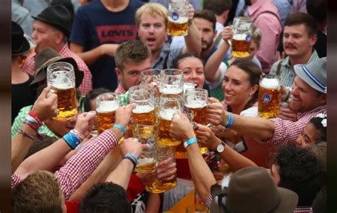 say o zapft is world s biggest beer festival oktoberfest is here