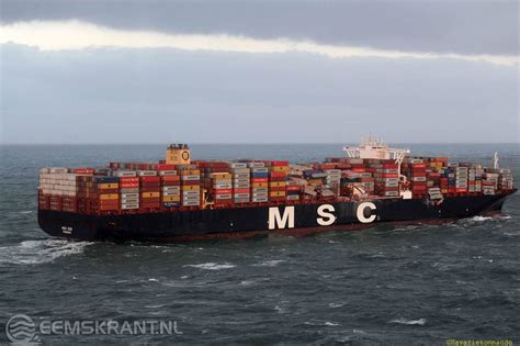 scheepvaartverkeer eems gestremd nadat containerschip  containers verliest eemskrant