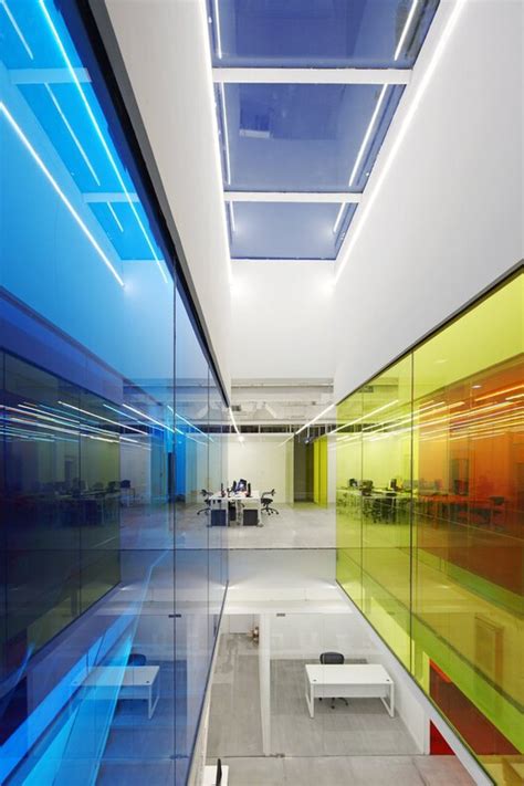 Using Colored Glass To Enhance Design 20 Contemporary Examples Archdaily