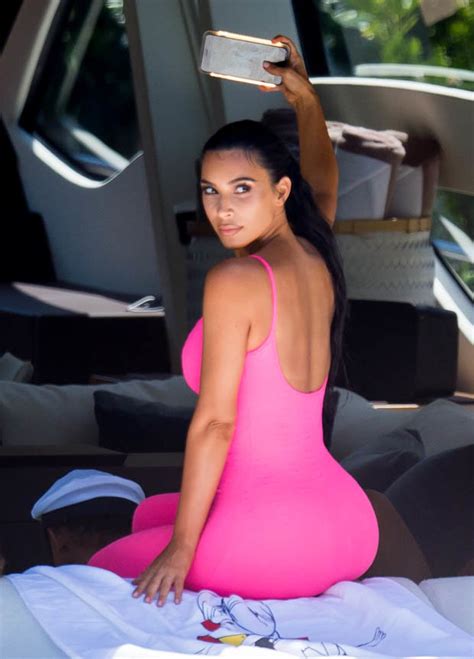 Kim Kardashian Kanye Wests Wife Shows Off Logic Defying Booty In