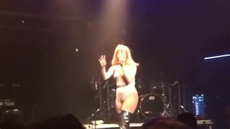 bebe rexha wet pussy at the concert free porn 00 xhamster ru