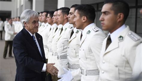 presidente piñera encabeza graduación de oficiales de carabineros el