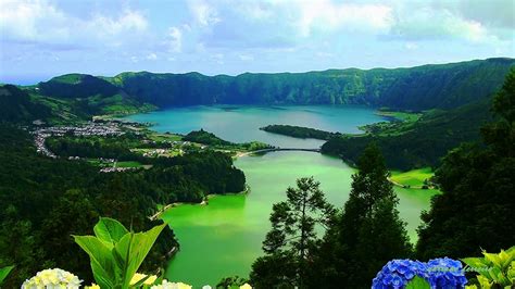 lagoa das sete cidades na ilha de sao miguel acores portugal places  visit beautiful