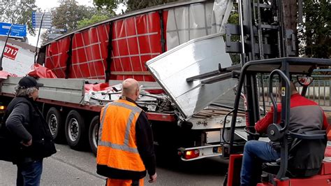 dumpert foutje bedankt vrachtwagen verwoest