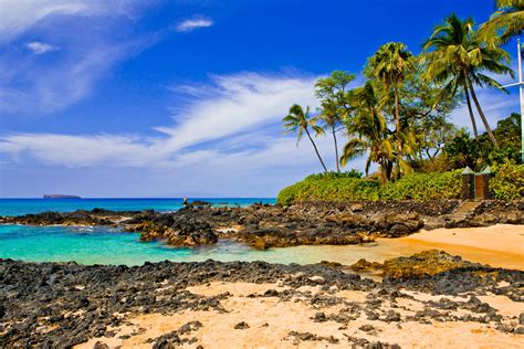 maui hawaii     incredible beaches   island paako beach secret cove