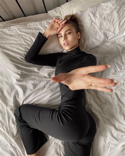 Polina Malinovskaya Polinamalinovskaya • Photos Et Vidéos Instagram