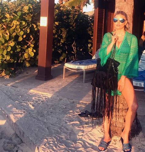 fergie black eyed peas babe sizzles in jaw dropping bikini pics daily