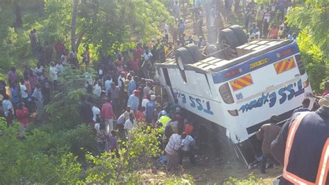 breaking news tss bus from nairobi to mombasa involved in an accident