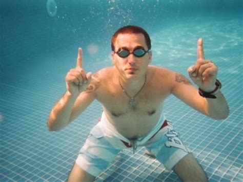 wereldrecordpoging watertrappelen   zwembaden zwemrekreatie