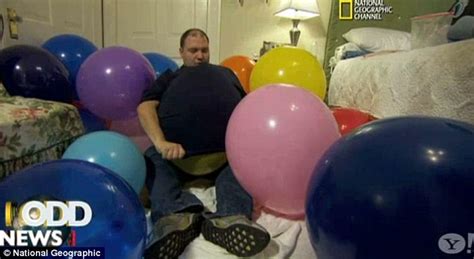 dave collines man with balloon fetish sleeps with them