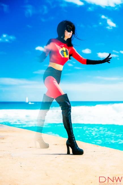 this cosplay of disney s violet parr is incredible all