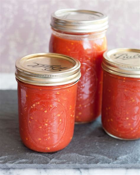 essential ways  preserve tomatoes  summer kitchn