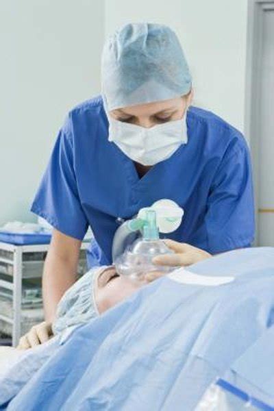 How Much Do Operating Room Nurses Make Woman