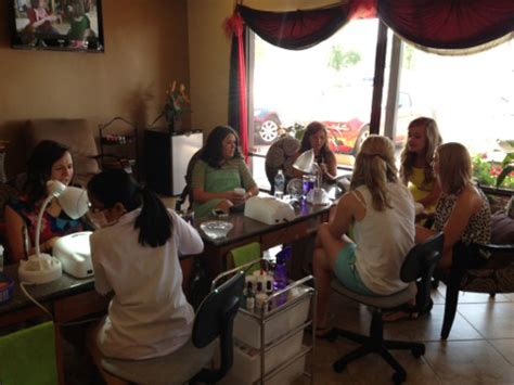 modern nails spa  services