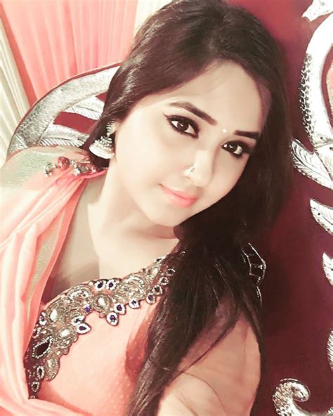 kajal raghwani wiki biography dob age height weight affairs and more famous people india
