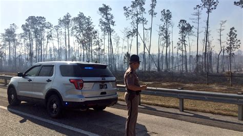 Part Of Florida S Alligator Alley Closed Due To Wildfires Wpec