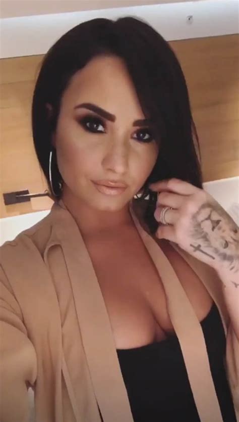 Demi Lovato Confident Singer Shows Off Colossal Cleavage On Instagram